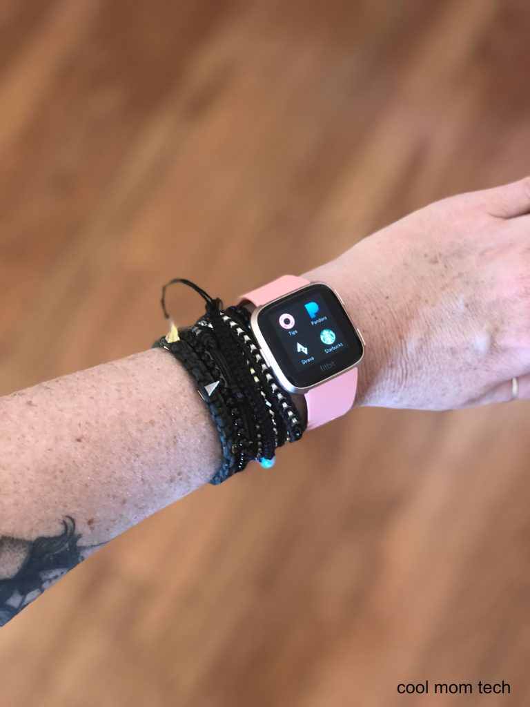 The apps on the new Fitbit Versa | Cool Mom Tech