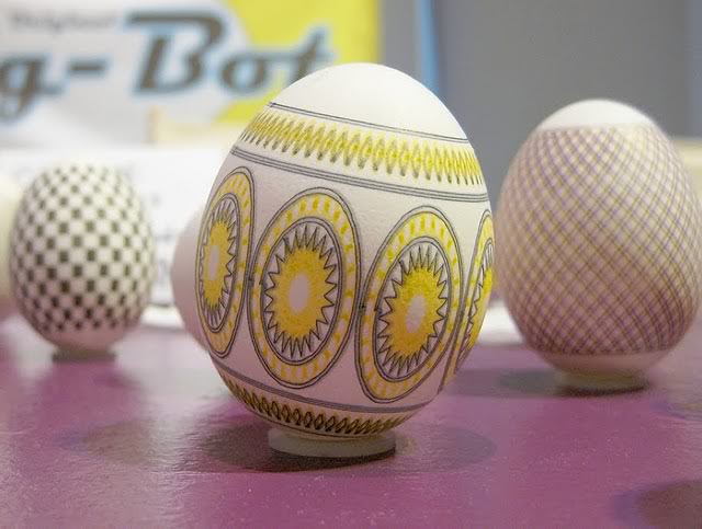 Piquing our Geek: The Original Egg-Bot