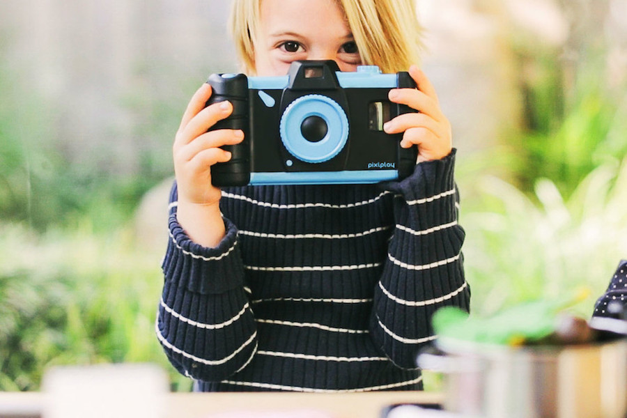 Pixlplay turns any smart phone into a cool camera for kids