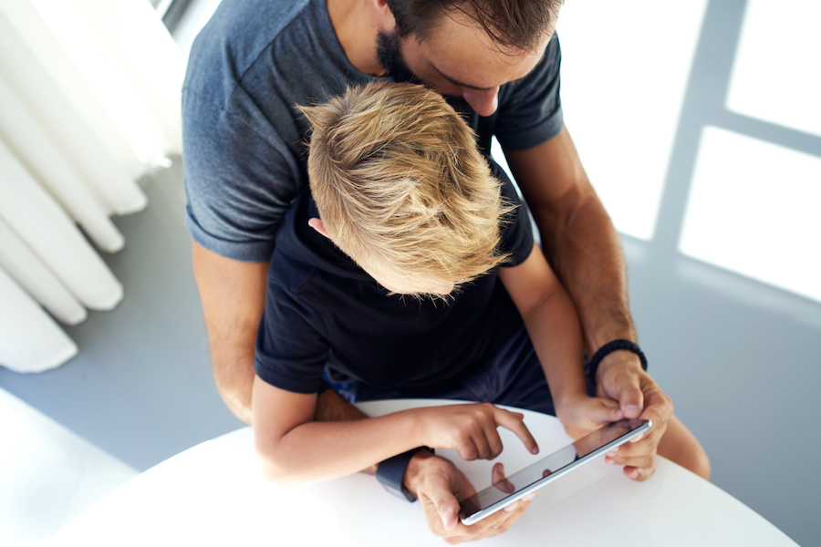 What’s the best way to set screen time rules at home? 5 simple methods | Guide to Digital Parenting